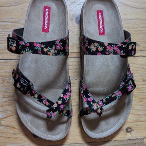 UnionBay Birkenstock Inspired Floral Sandals - size 10 - New in Box